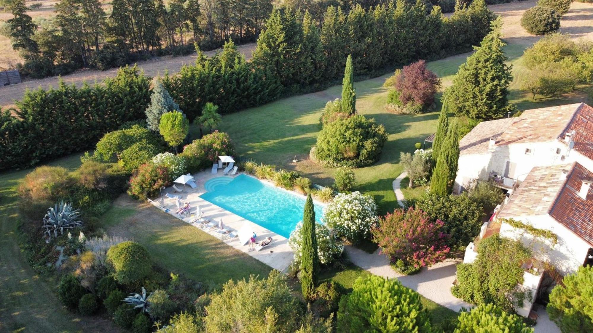 Mas Les Fleurs D'Hilaire Bed & Breakfast Monteux Eksteriør bilde